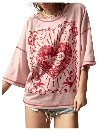 Plus Size Graphic T-Shirt, Pink